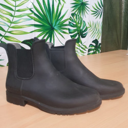 Boots 35