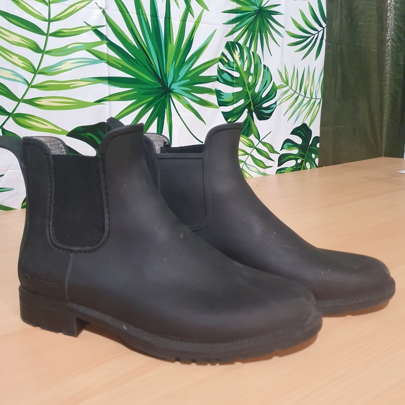 Boots 35