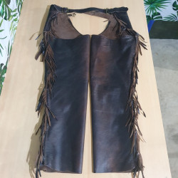 Chaps L
