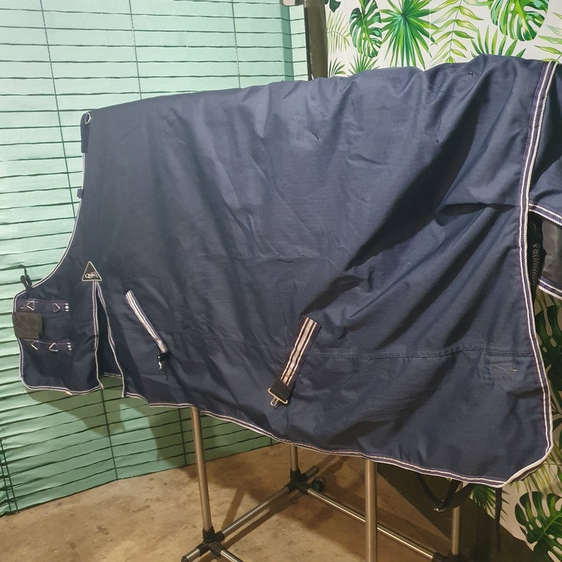 Couverture imperméable 145cm + couvre cou